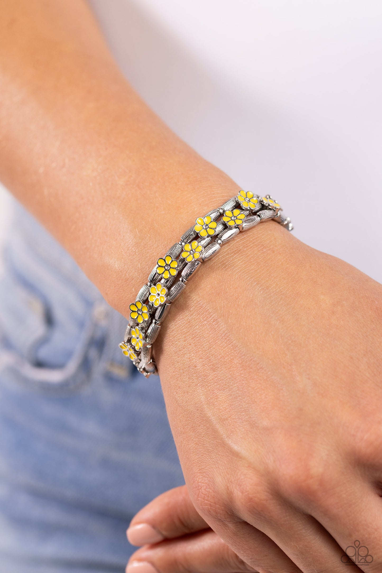 Scattered Springtime - Yellow Flowers/Textured Cylindrical Beaded Paparazzi Stretch Bracelet