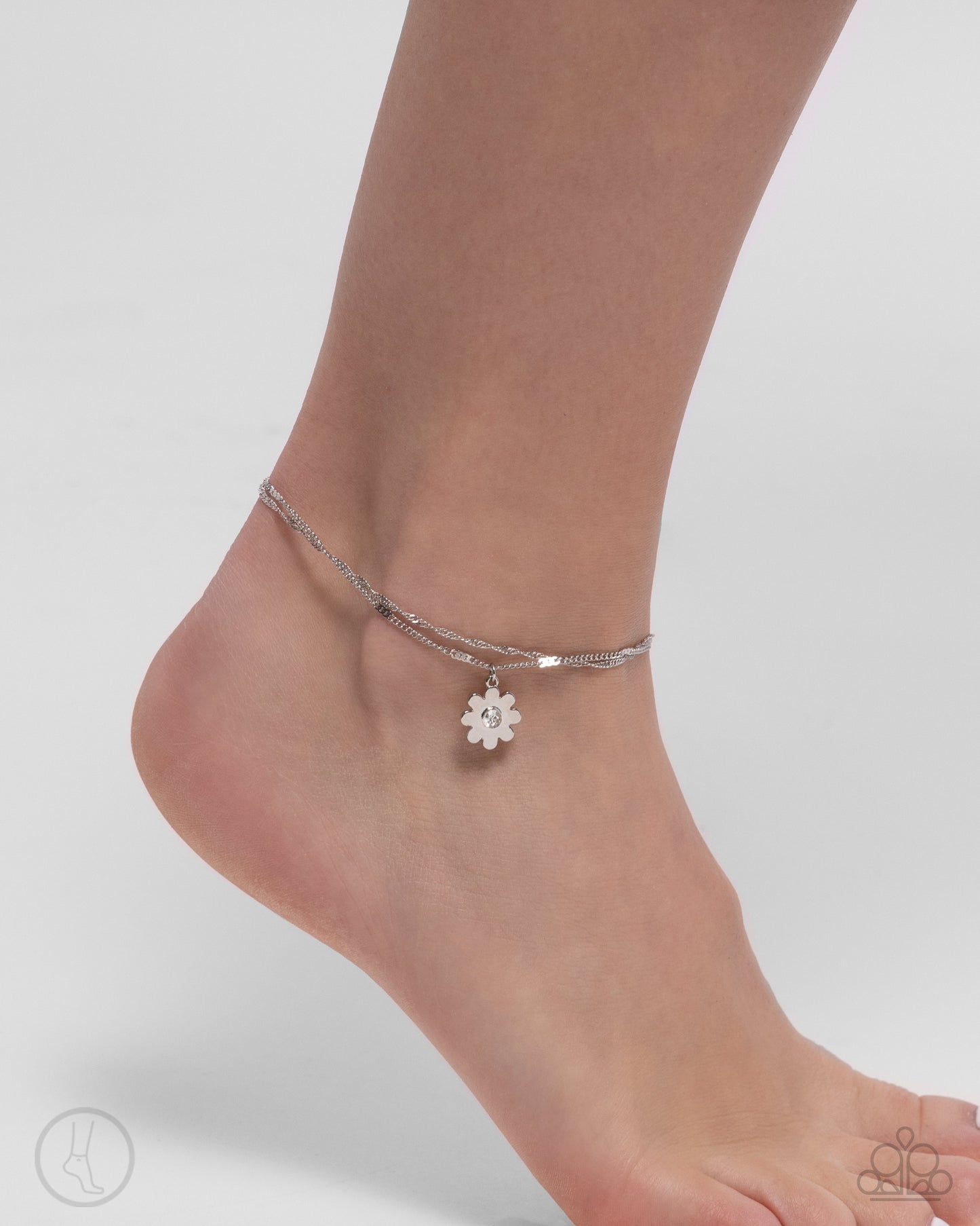 Blossoming Breeze - White Rhinestone/Silver Flower Paparazzi Anklet