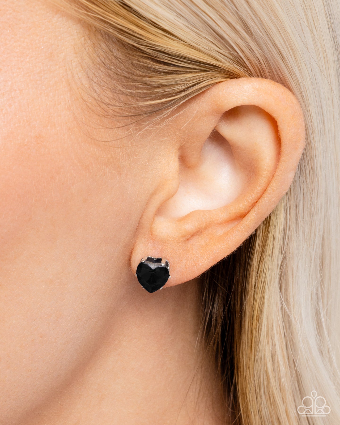 Sweetheart Stunner - Black Heart Gem Paparazzi Post Earrings