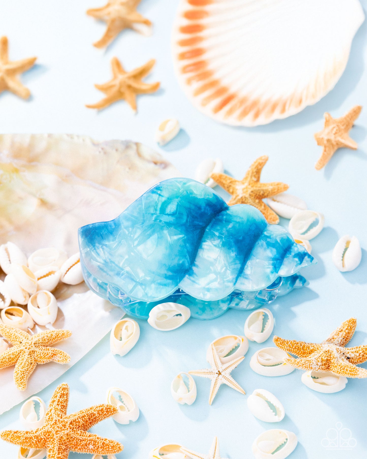Smooth Seashell - Blue Ombre Conch Shell Paparazzi Hair Claw Clip