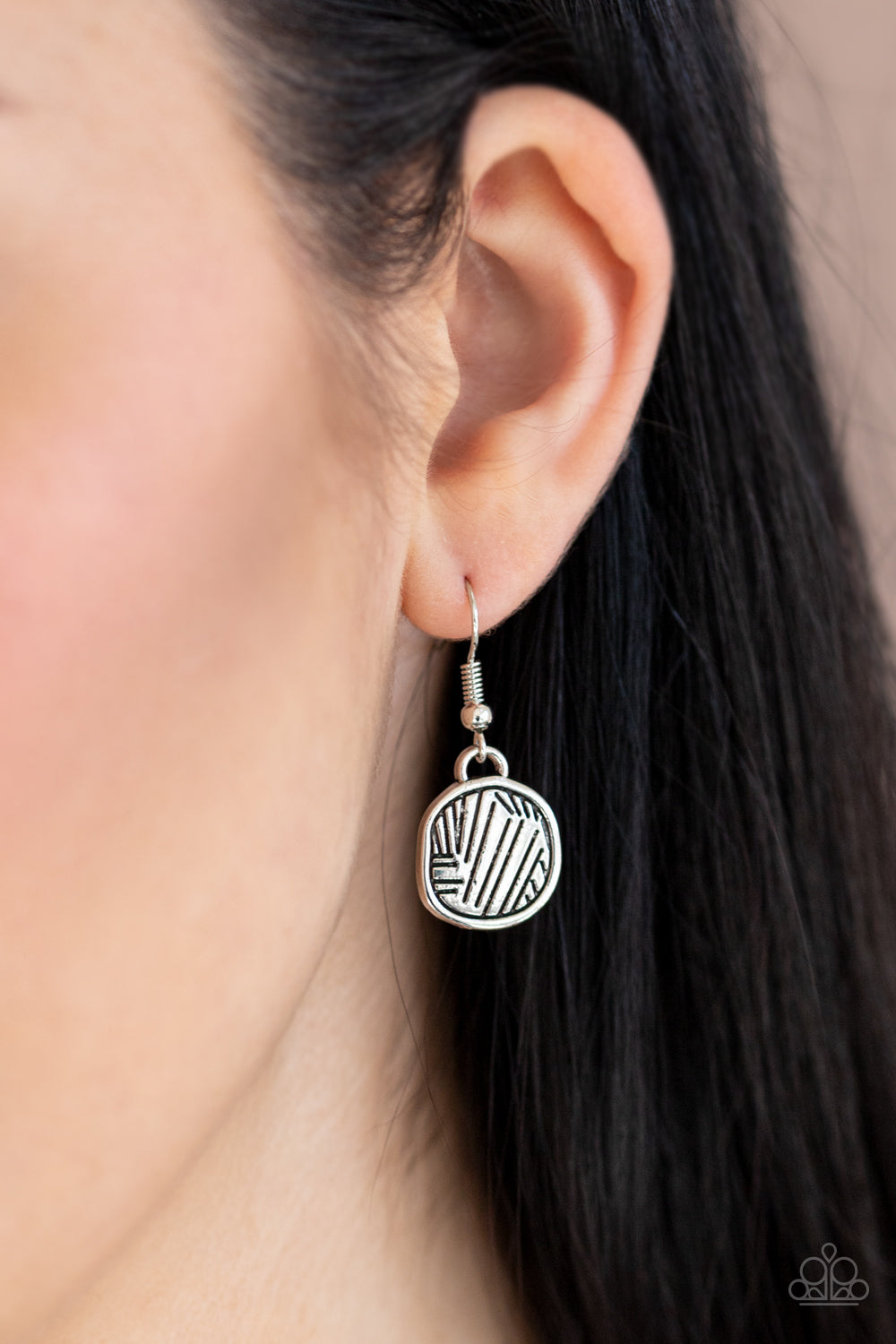 Metallic Patchwork - Silver Asymmetrical Circular Linked Frame Bold Look Necklace & matching earrings