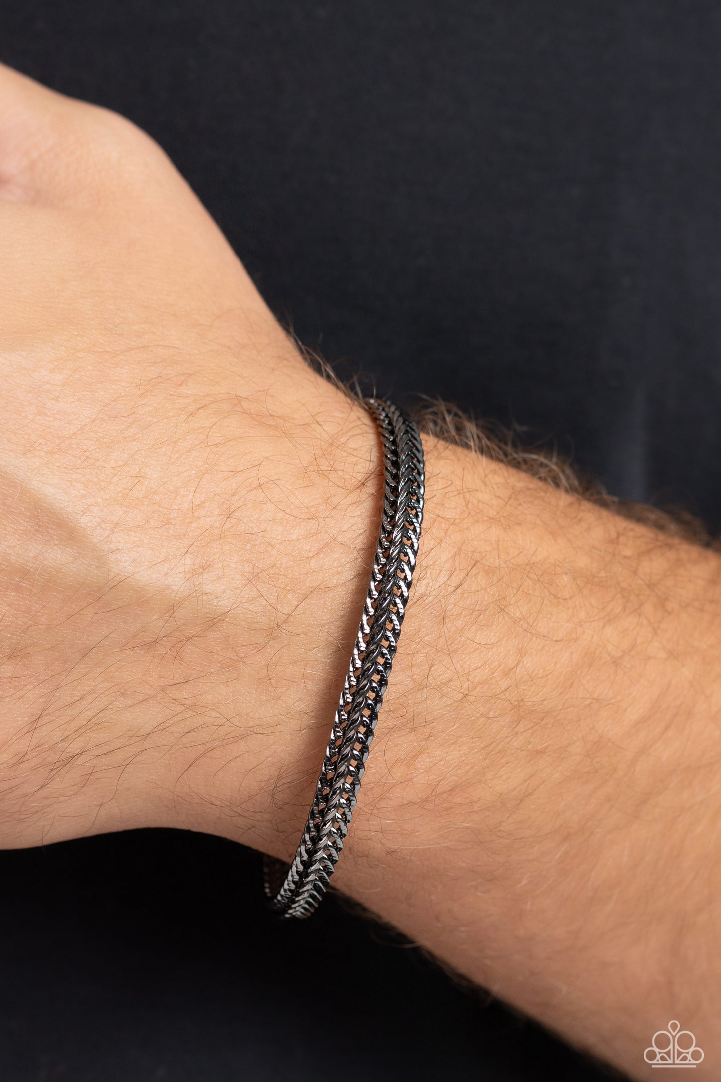 Cable Train - Gunmetal Interlocking Chain Paparazzi Magnetic Bracelet