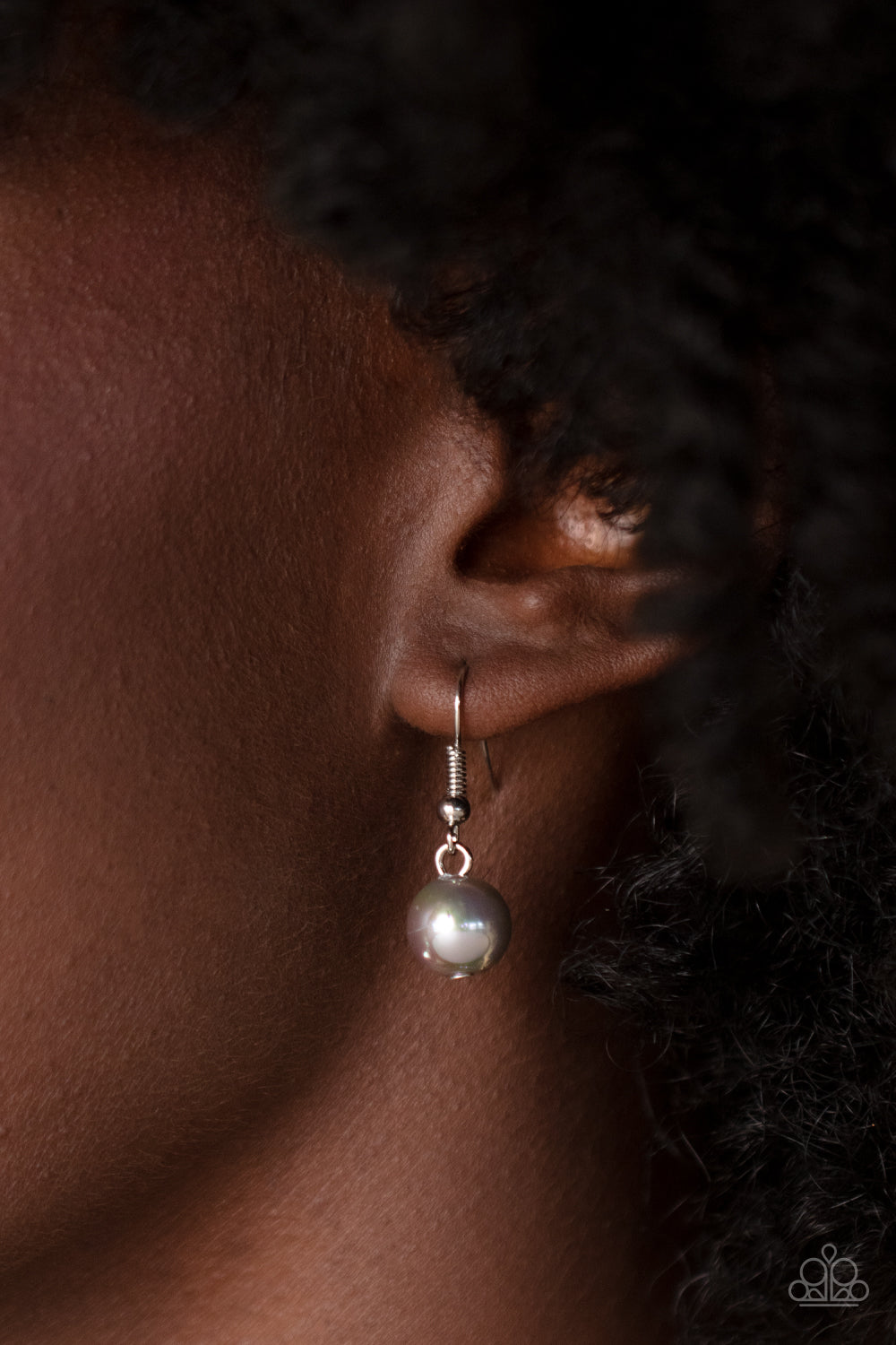 Dreamscape Escape - Silver Iridescent Peal Paparazzi Necklace & matching earrings