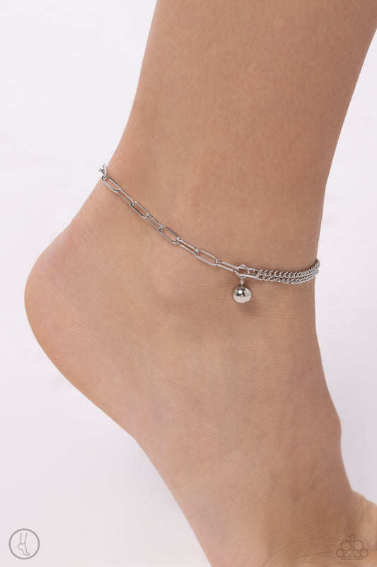 Solo Sojourn - Silver Paperclip Chain/Classic Chains/Silver Bead Paparazzi Anklet