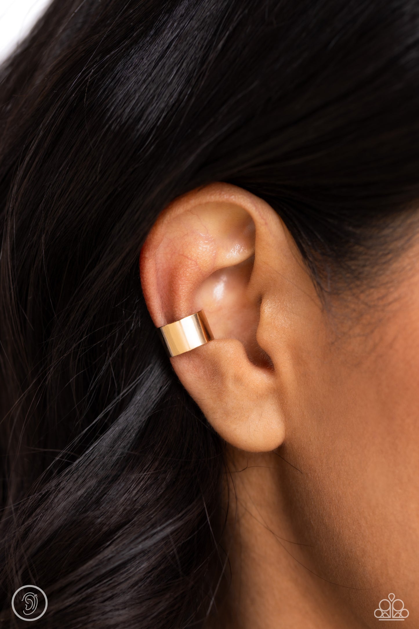 Seize the Chicness - Gold Thick Bar Paparazzi Ear Cuff Earrings
