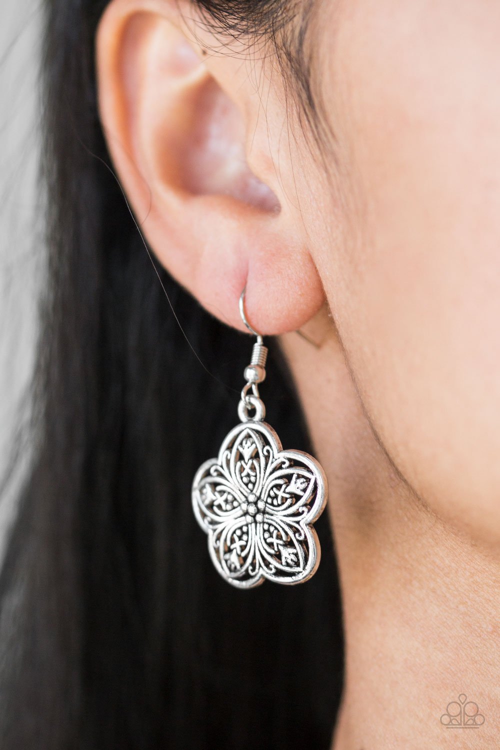 Garden Groove - Silver Ornate Flower Paparazzi Necklace & matching earrings