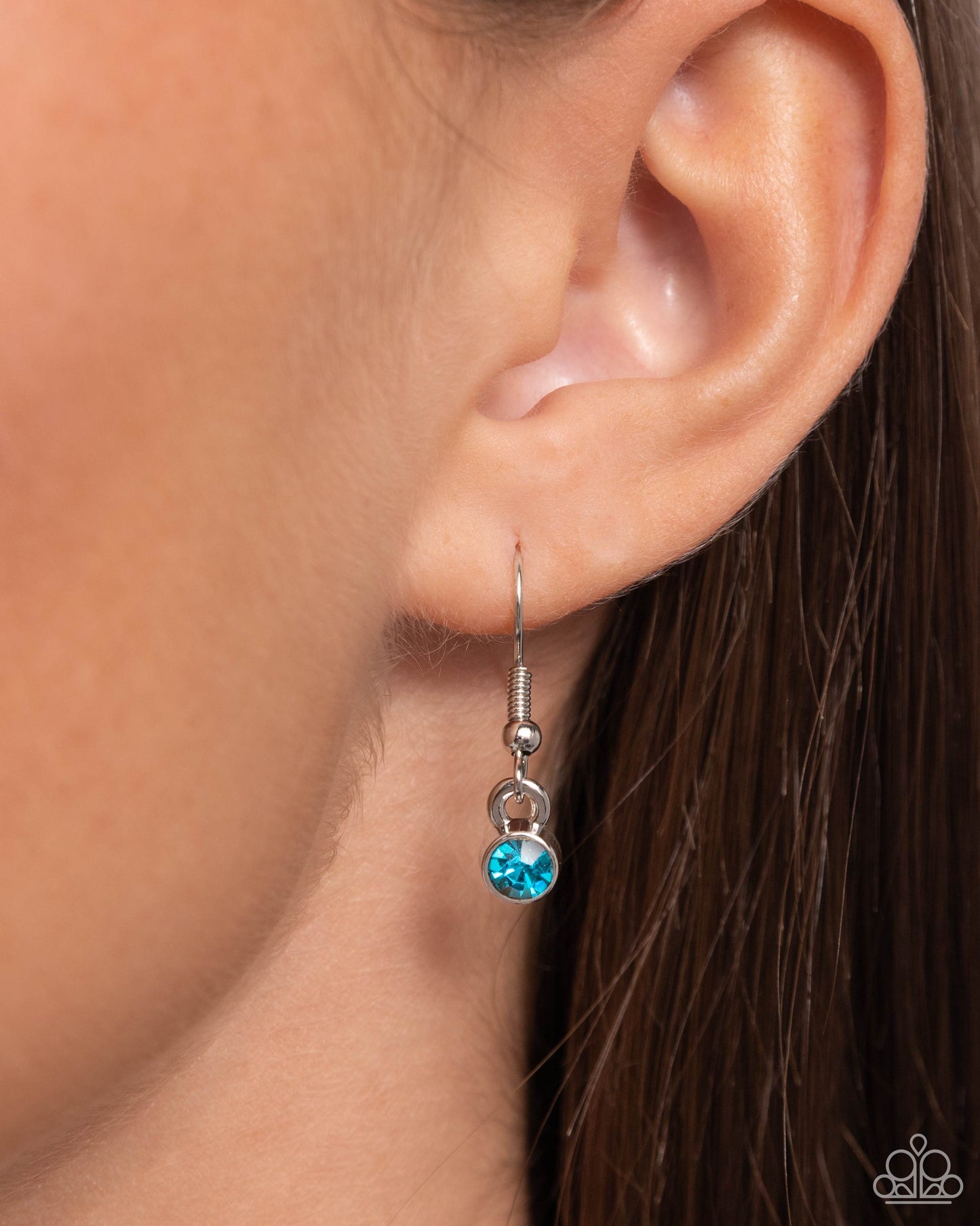 Starfish Staycation - Blue Ombre Rhinestone Starfish Pendant Paparazzi Necklace & matching earrings