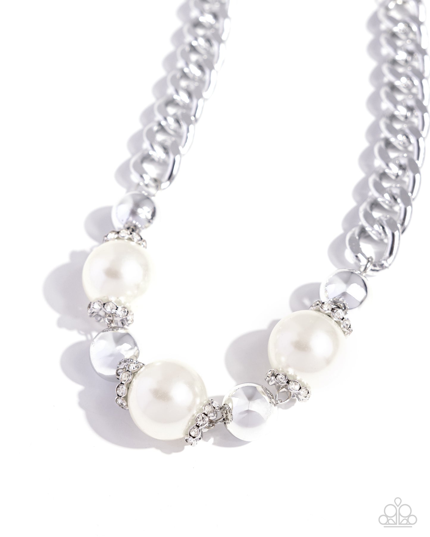 Generously Glossy - White Oversized Pearls/Oversized Curb Chain Paparazzi Necklace & matching earrings