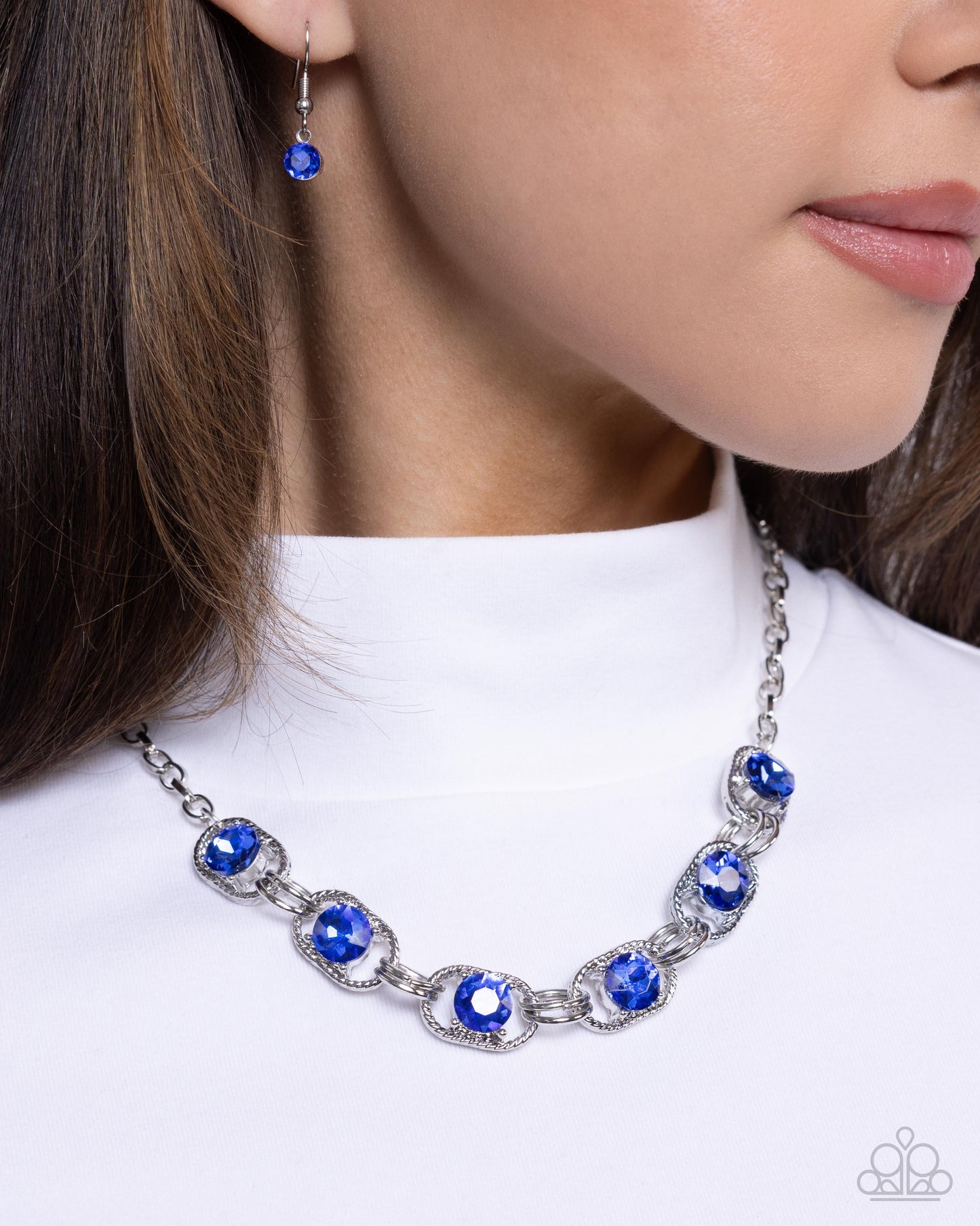 Serrated Sensation - Blue Gems/Serrated Silver Links Paparazzi Necklace & matching earrings