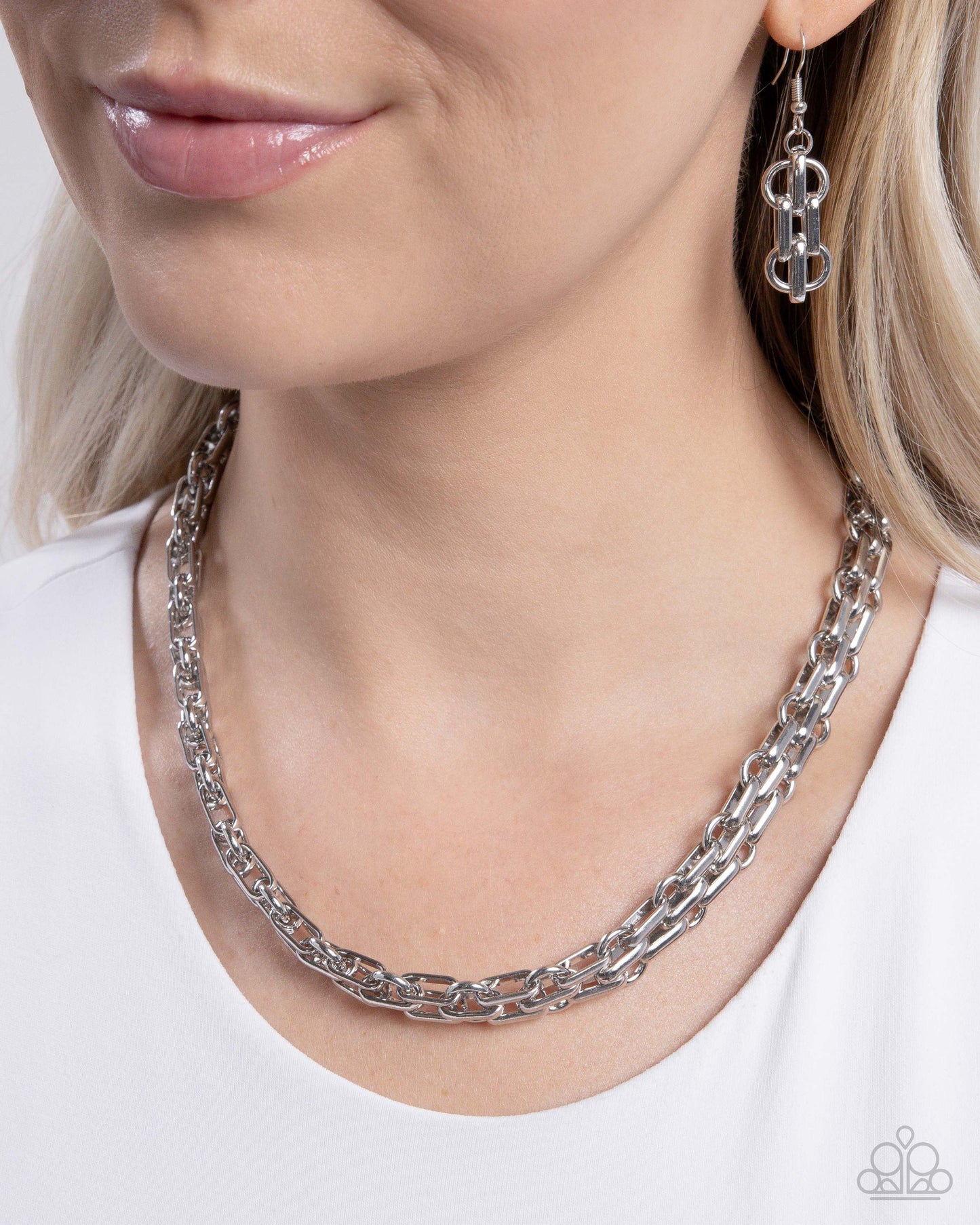 Immaculate Industry - Silver Abstract Interlocking Chain Paparazzi Necklace & matching earrings