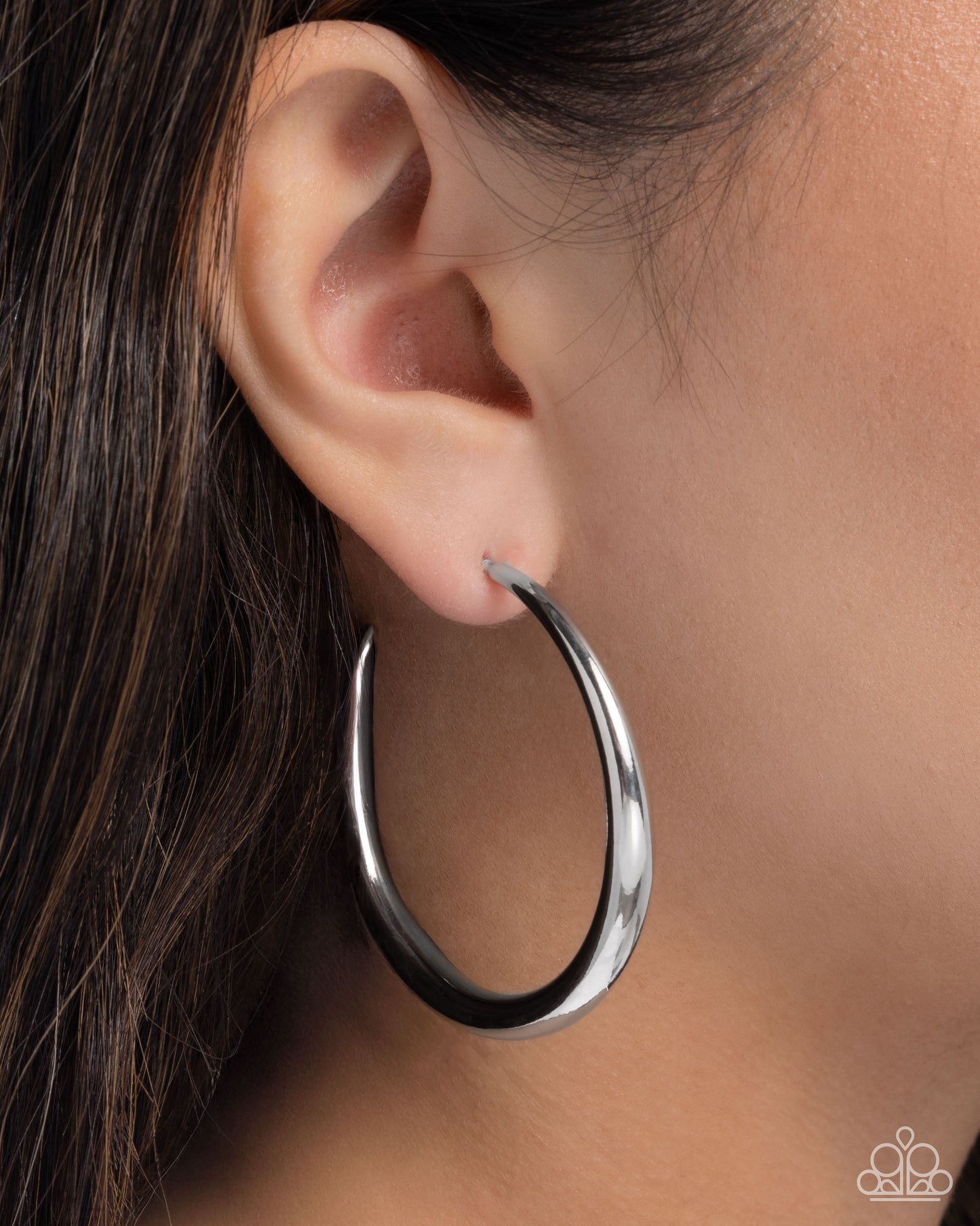 Sleek Selvage - Silver Hoop Paparazzi Earrings