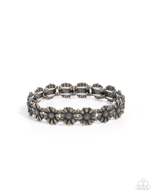 Bouquet Bombshell - Brass Daisy Paparazzi Stretch Bracelet