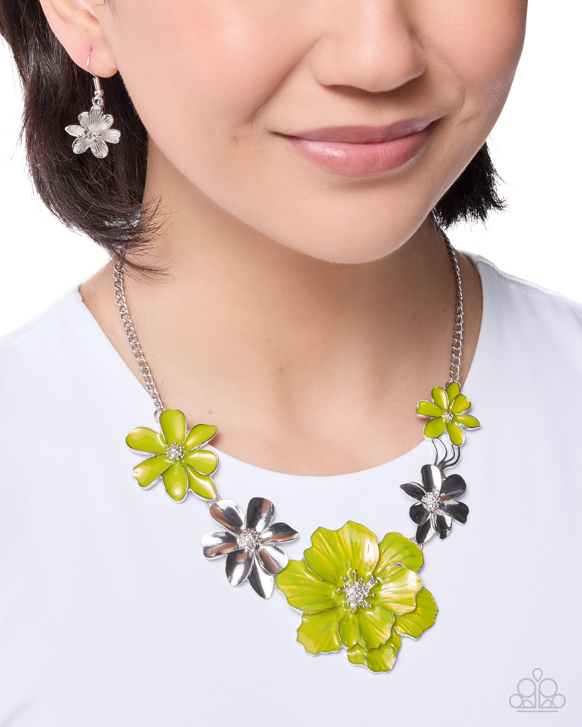 Bouquet Bunch - Green/Silver Flowers Paparazzi Necklace & matching earrings
