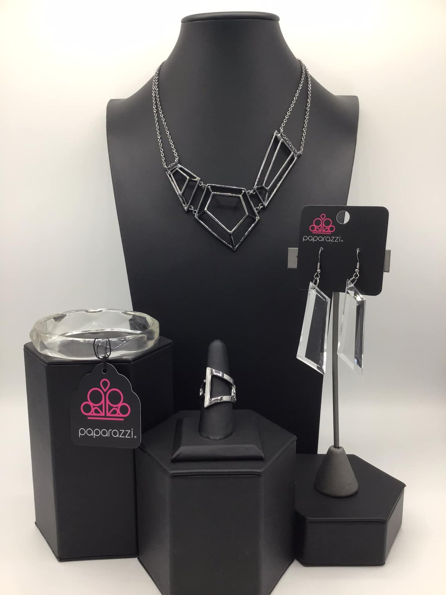 Sunset Sightings - August 2021 Paparazzi Fashion Fix Set