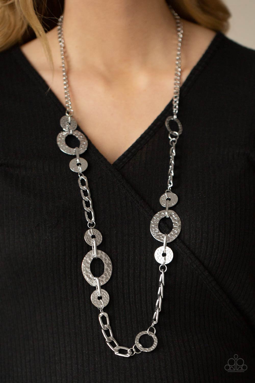 Mechanically Metro - Silver Hammered Discs, Rings, & Chunky Silver Chain Paparazzi Necklace & matching earrings