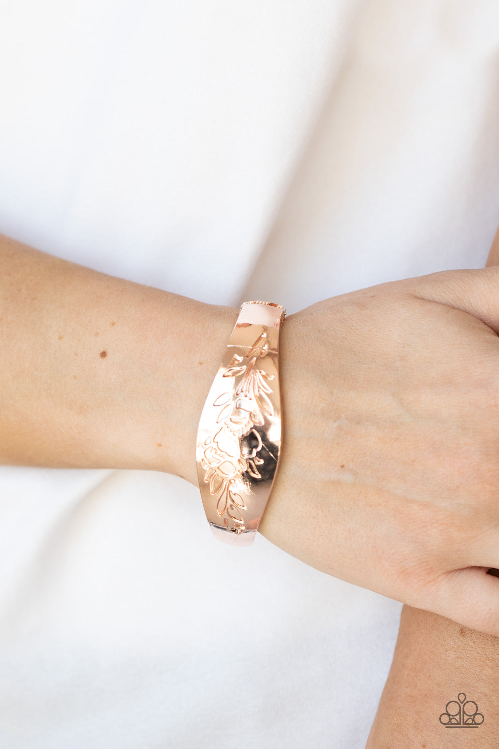 Fond of Florals - Rose Gold Leafy Pattern Paparazzi Hinge Bracelet