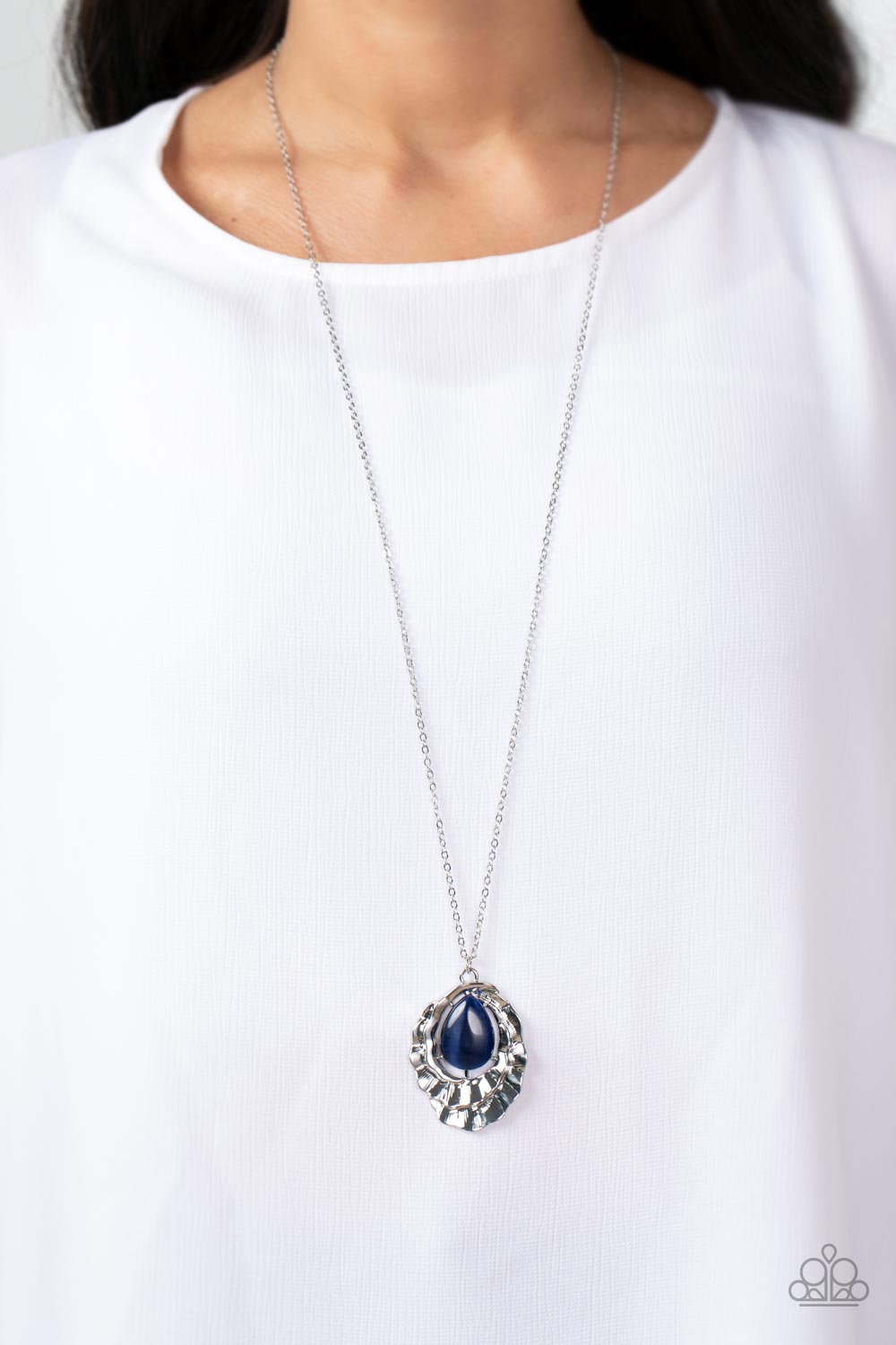 Titanic Trinket - Blue Cat's Eye/Scalloped Silver Frame Pendant Paparazzi Necklace & matching earrings