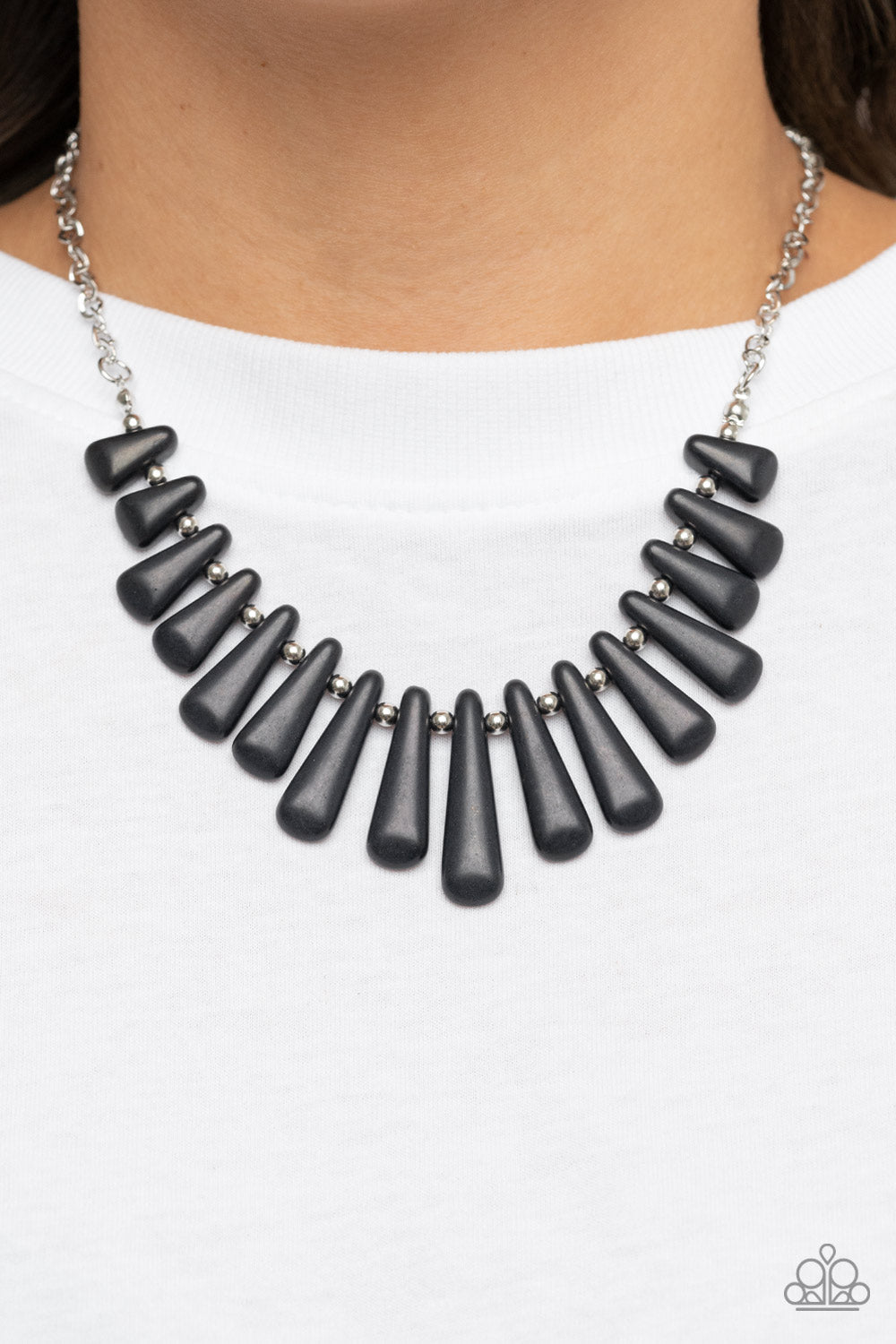 Mojave Empress - Black Triangular Stones/Dainty Silver Beaded Paparazzi Necklace & matching earrings