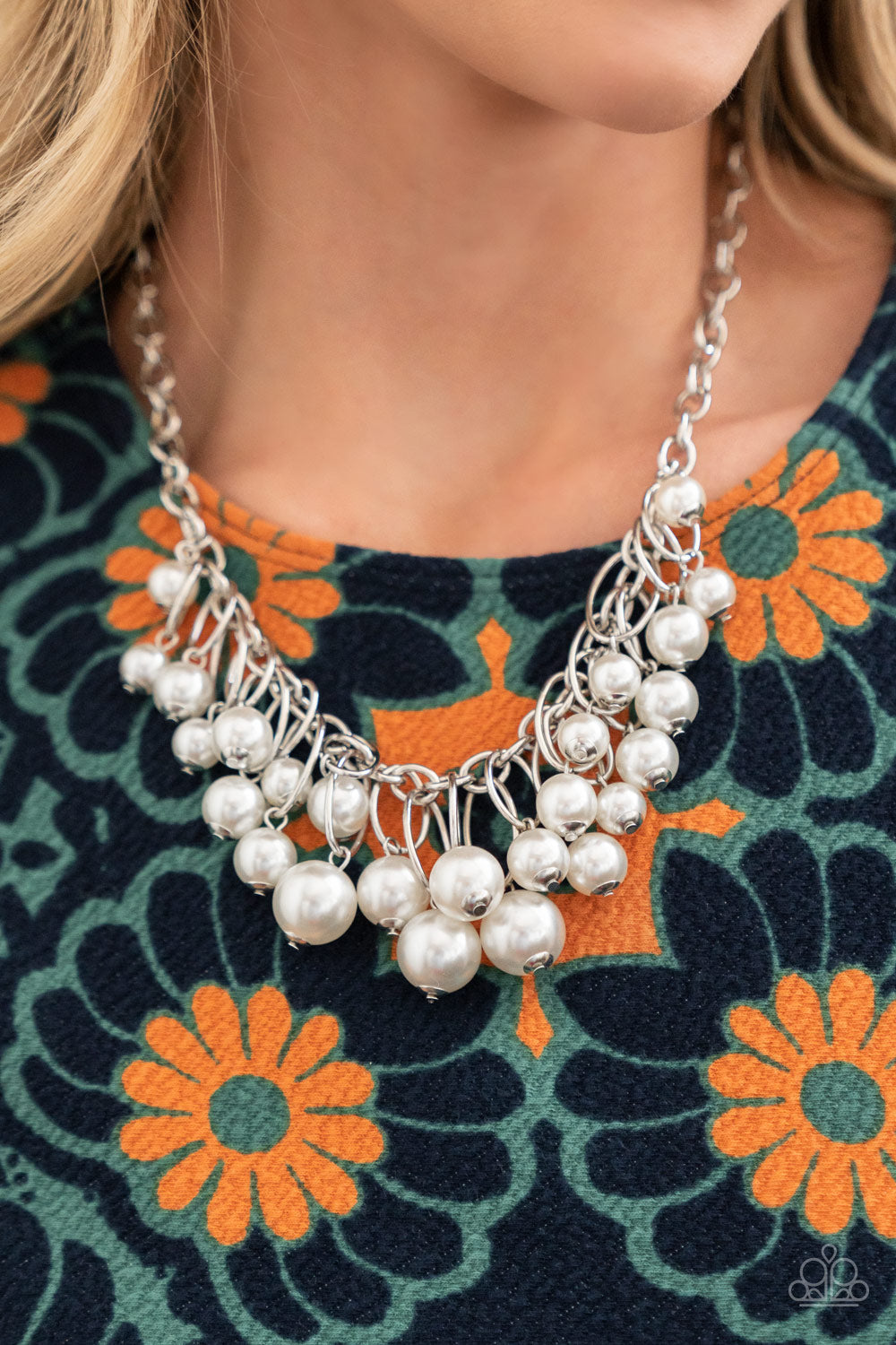 Powerhouse Pose - White Oversized Pearl & Silver Oval Paparazzi Fringe Necklace & matching earrings