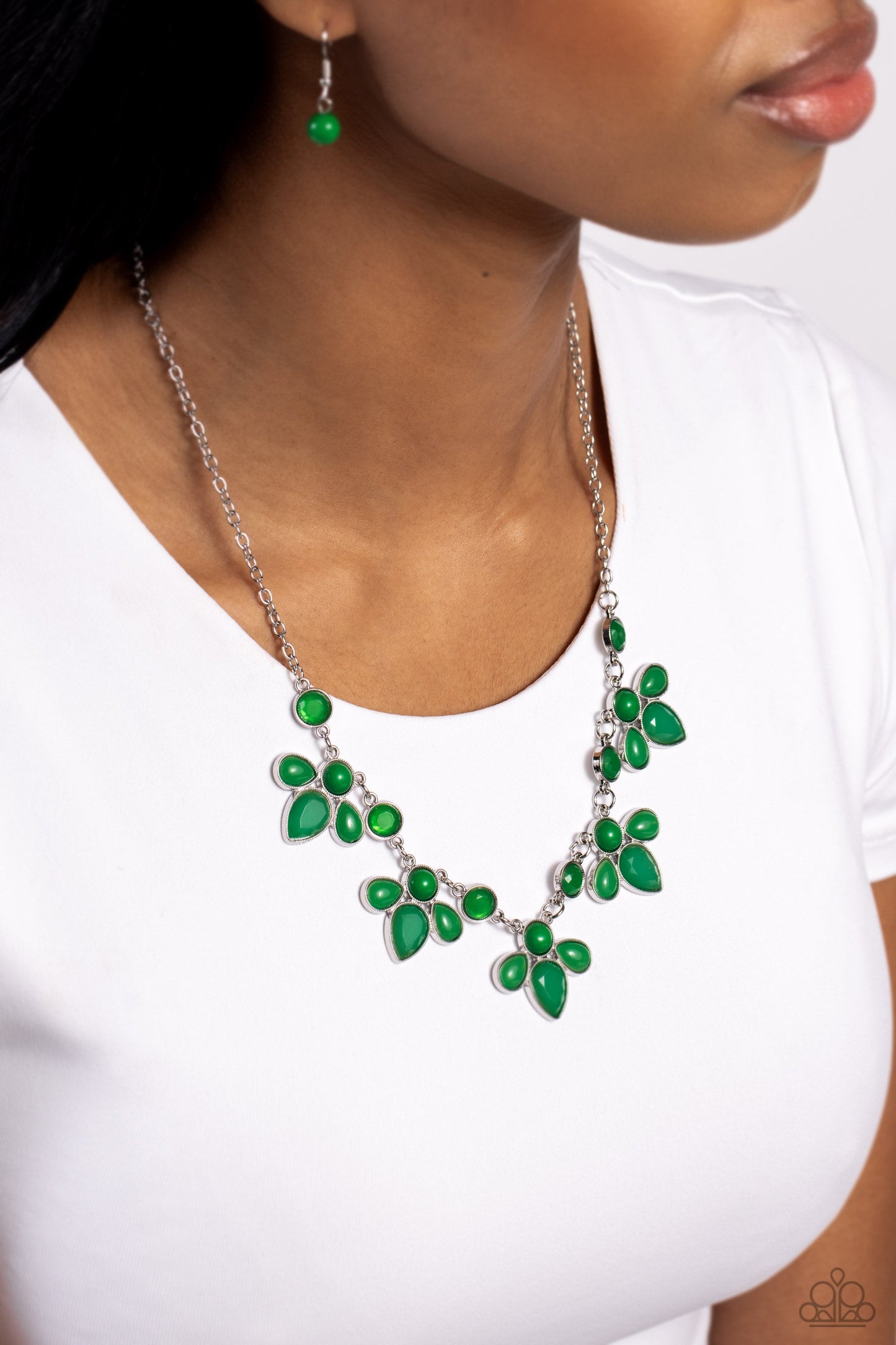 FROND-Runner Fashion - Green Faceted Beaded Leafy Frame Paparazzi Necklace & matching earrings