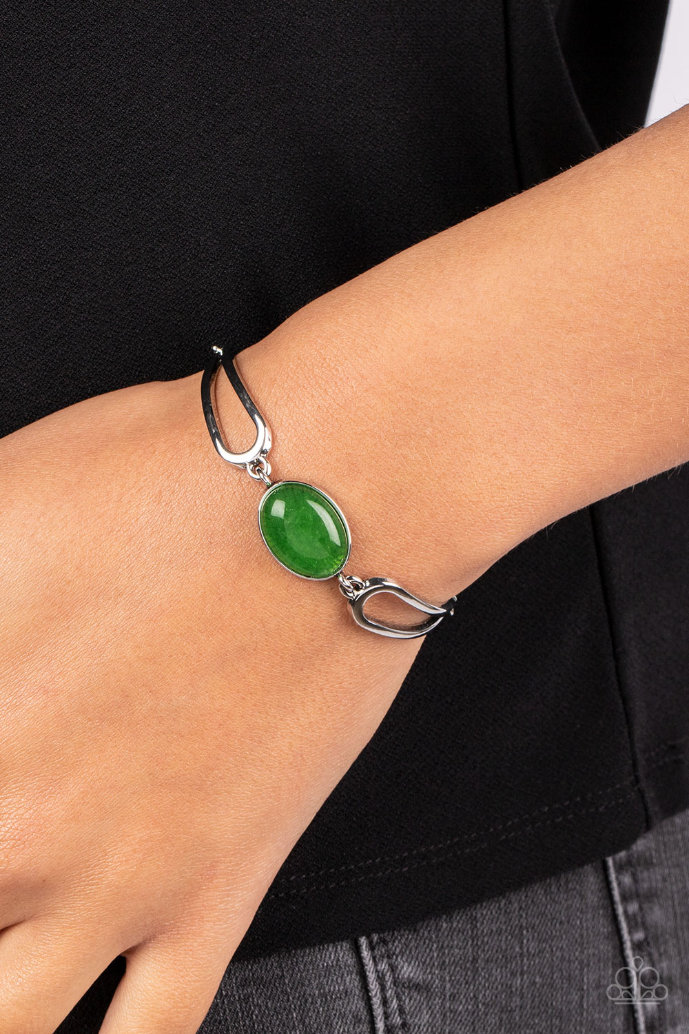 A Quarter Past ZEN - Green Stone Centerpiece & Airy Teardrop Frame Paparazzi Adjustable Bracelet