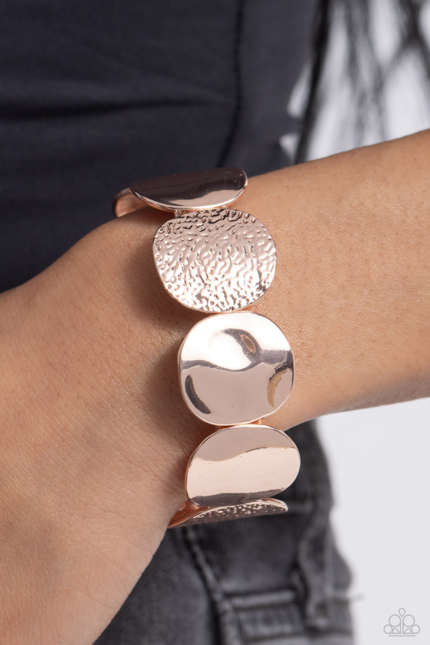 Rippling Record - Rose Gold Asymmetrical Discs Paparazzi Stretch Bracelet